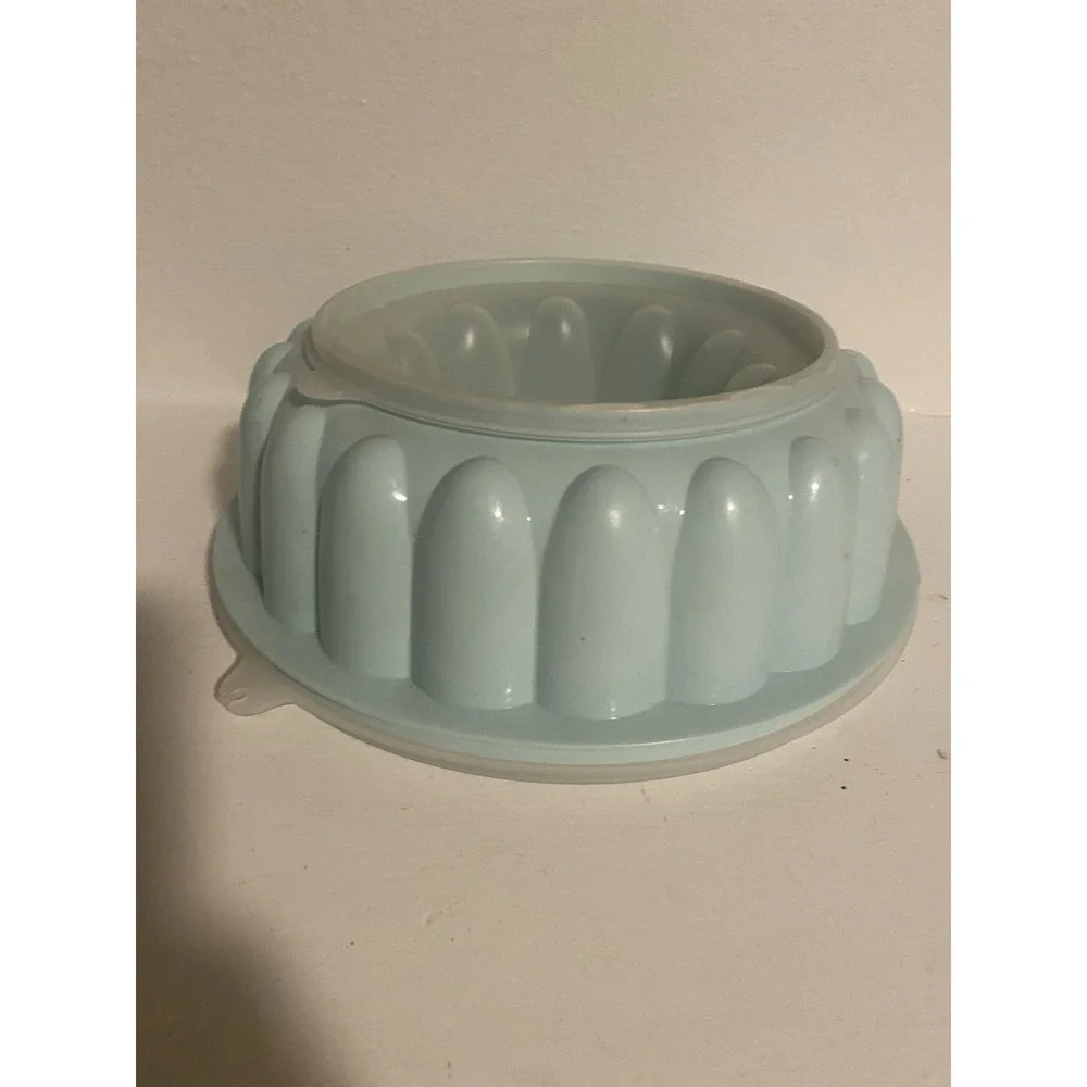 Vintage Tupperware Jello Mold Ice Ring Mint Green 3 Piece